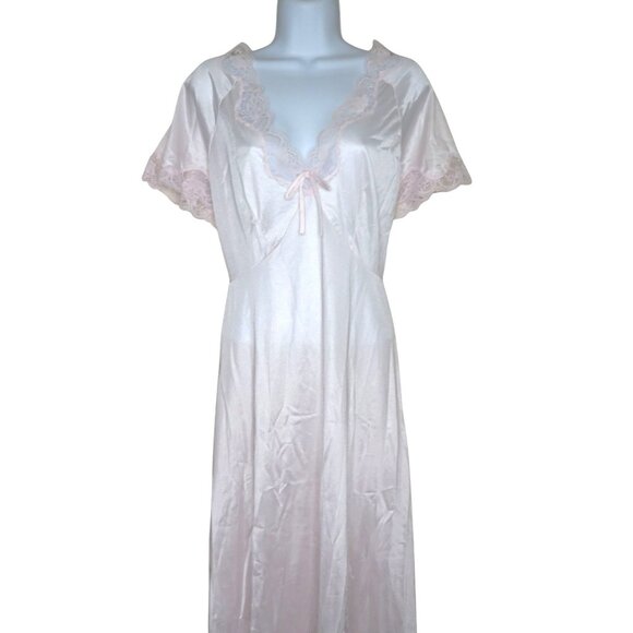 Vintage Light Pink Nylon Nightgown: Lace Trim, Tie Back (Size L) - Picture 12 of 13